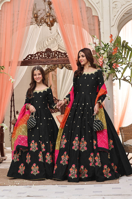 Aari Embroidered Long Maxi | SHENDI | M3155 & M123155