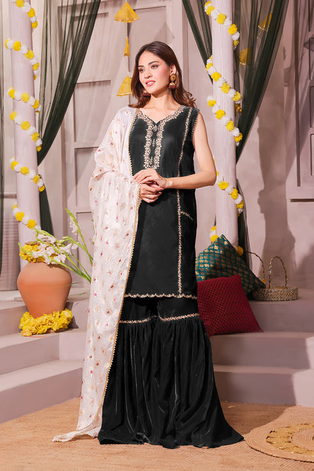 Aari Embroidery Velvet Gharara Suit | SHENDI | G123205