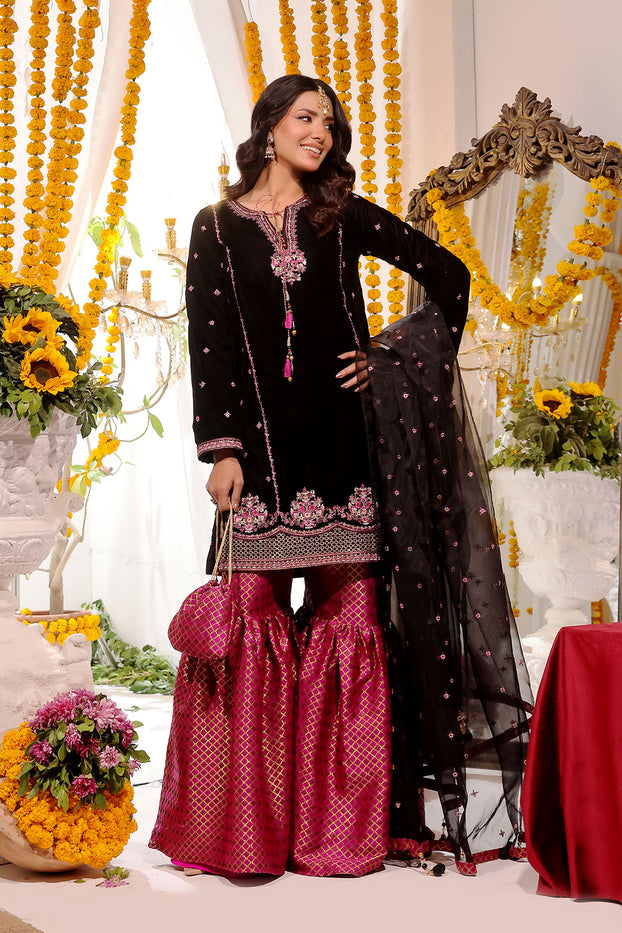 Embroidered Velvet Banarsi Gharara Suit | SHENDI | G123150