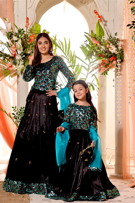 Mother daughter matching lehenga choli designs online|matching outfits for mother  daughter online